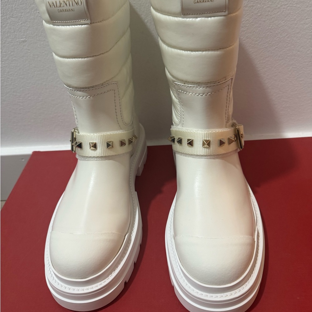 Valentino Garavani Women's Rockstud Boots Biker Boots Eu 39 US 9